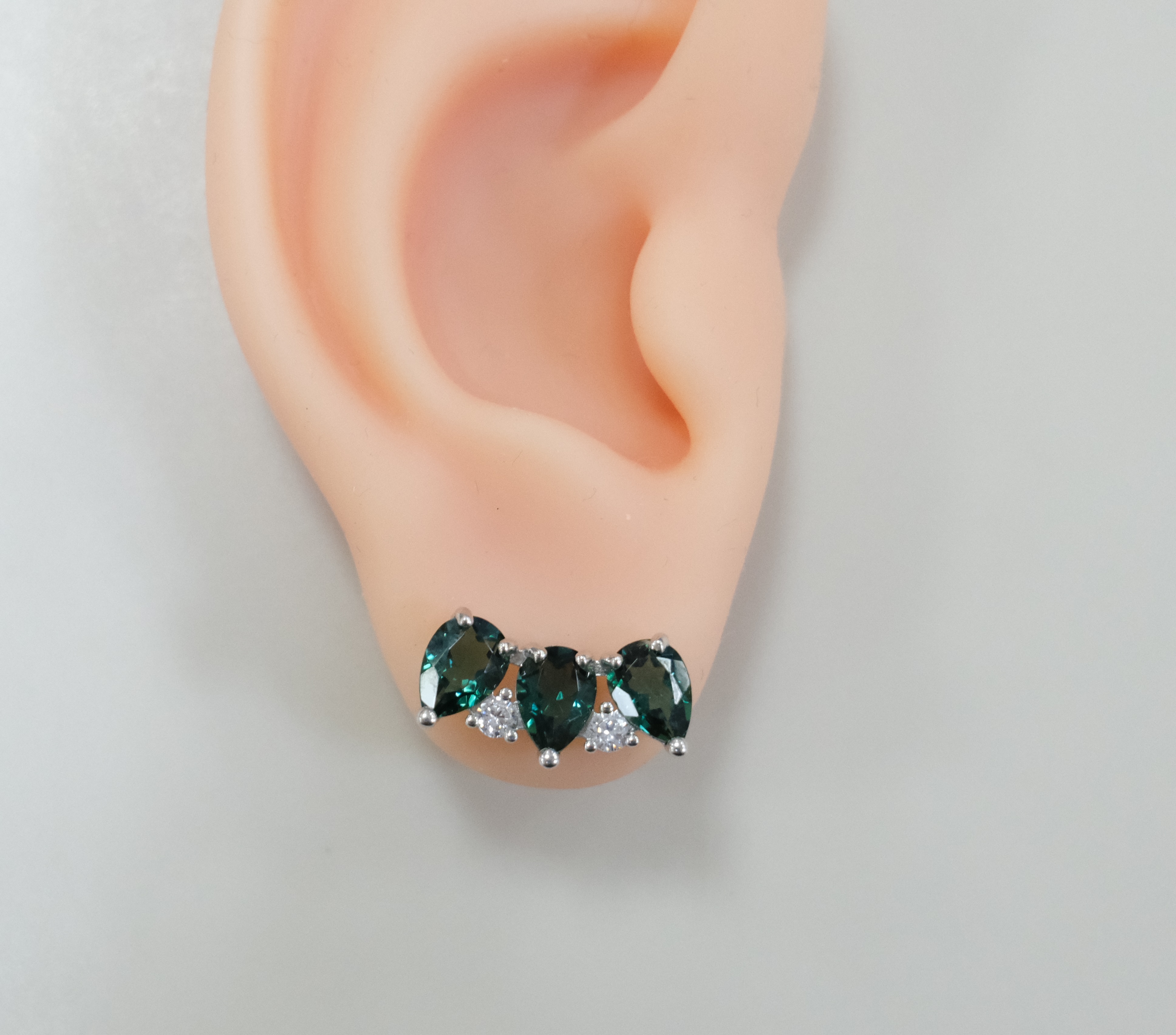 Серебряные серьги-пусеты с празиолитами